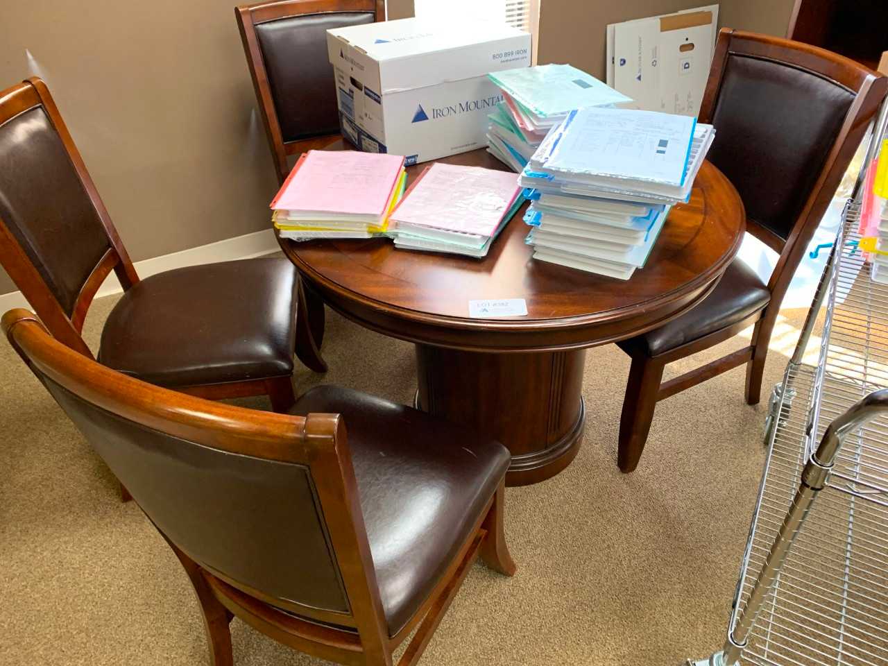 Round Table and Chairs ( No Contents ) - PLANT & FACILITY