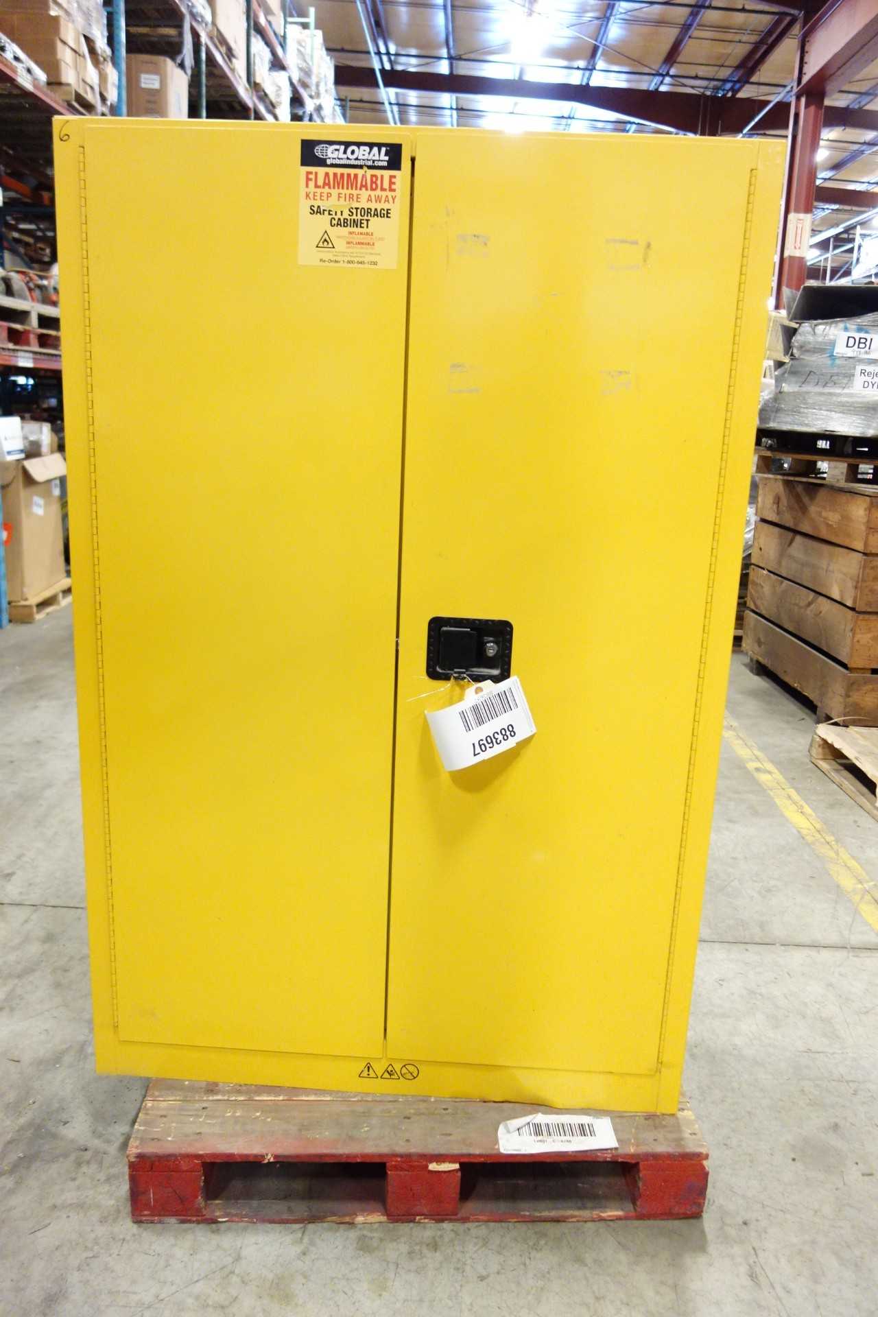 EDSAL SAFETY STORGAE CABINET FOR FLAMMABLE LIQUIDS - SAFETY EQUIPMENT