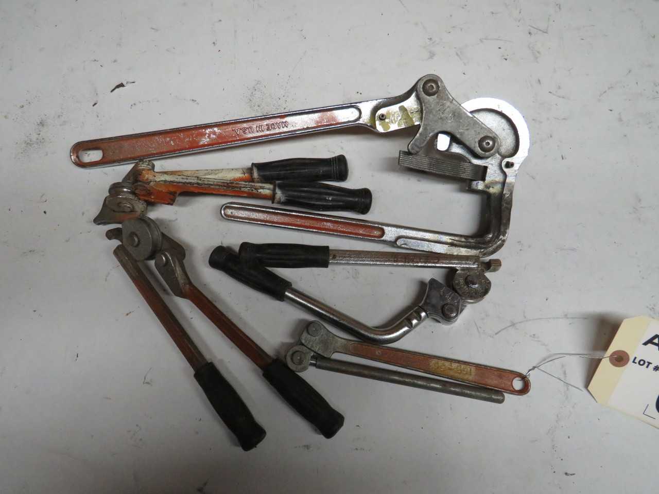LOT OF ASSORTED RIDGID TUBE BENDERS - HAND TOOLS