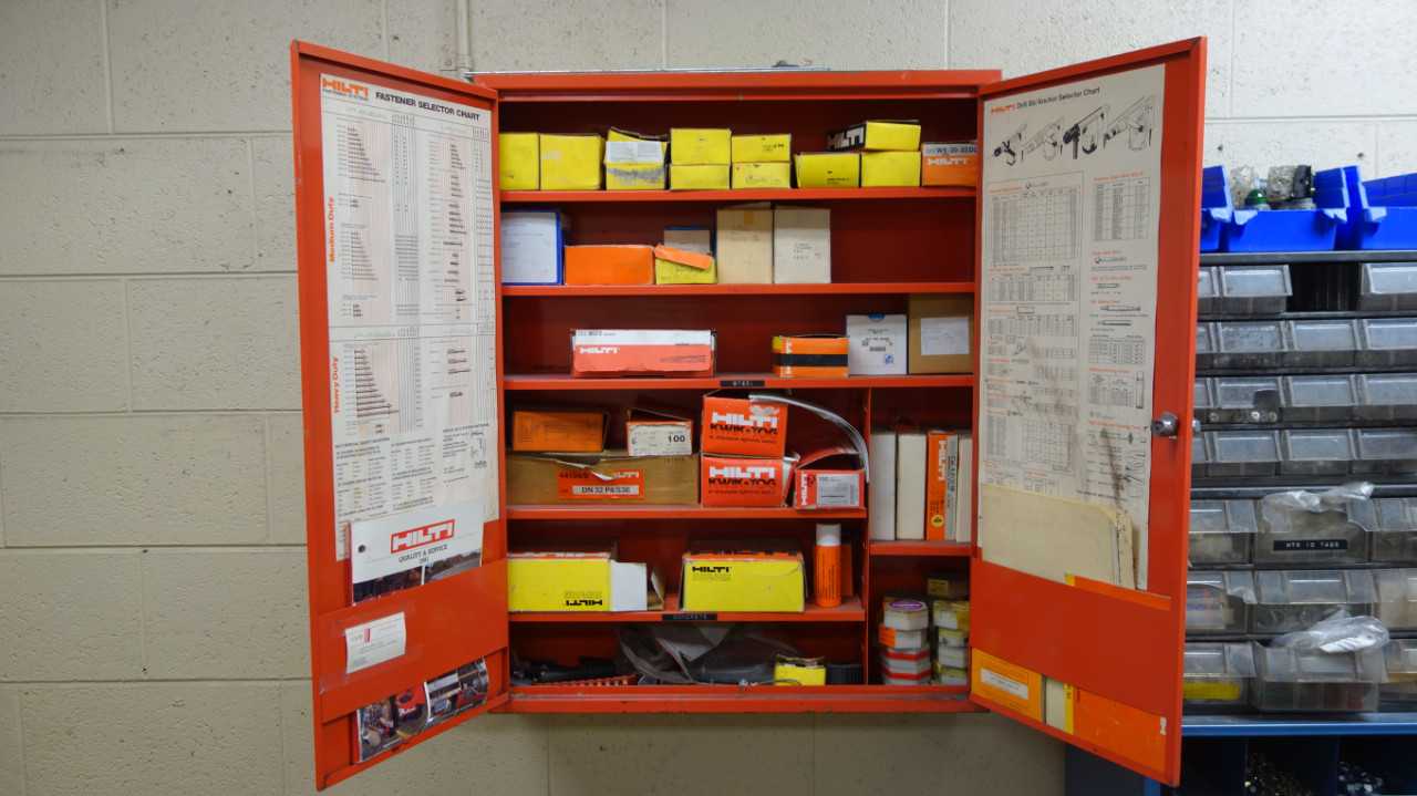 HILTI CABINET WITH FASTENERS - MISCELLANEOUS