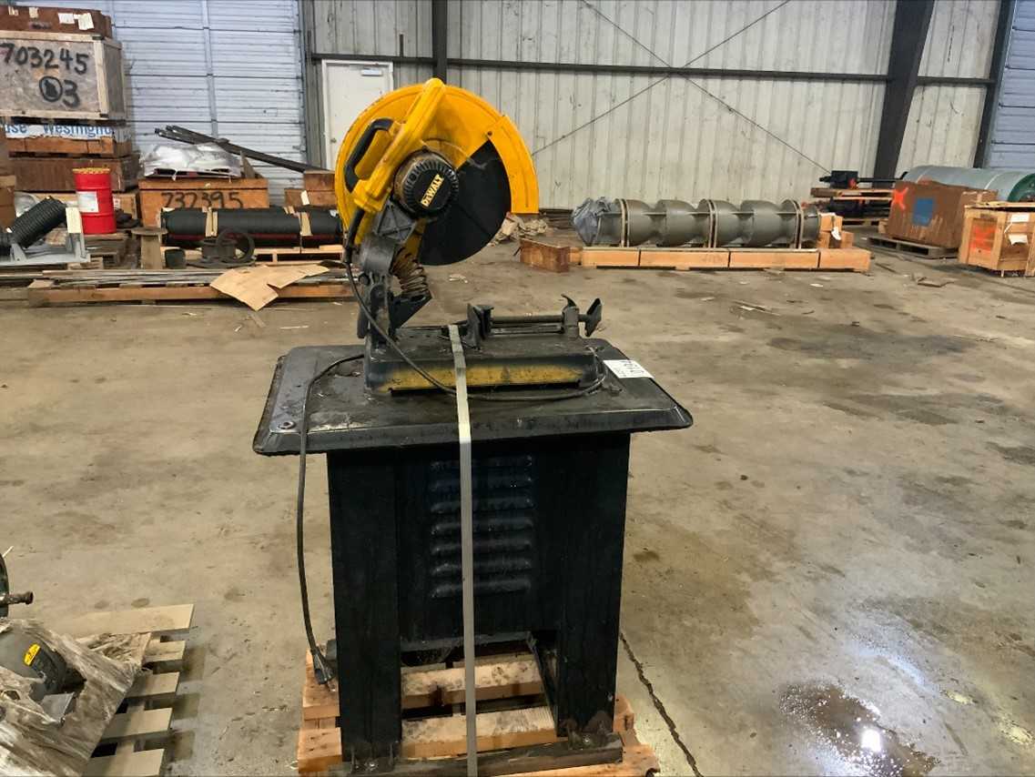 Dewalt Chop Saw With Table - ELECTRIC POWER TOOLS Dewalt Chop Saw With Table - ELECTRIC POWER TOOLS