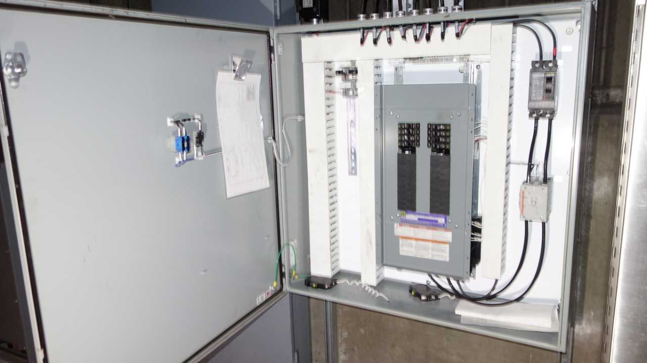LOT OF 4 ASSORTED SQUARE D ELECTRICAL PANEL UNITS - ELECTRICAL COMPONENTS