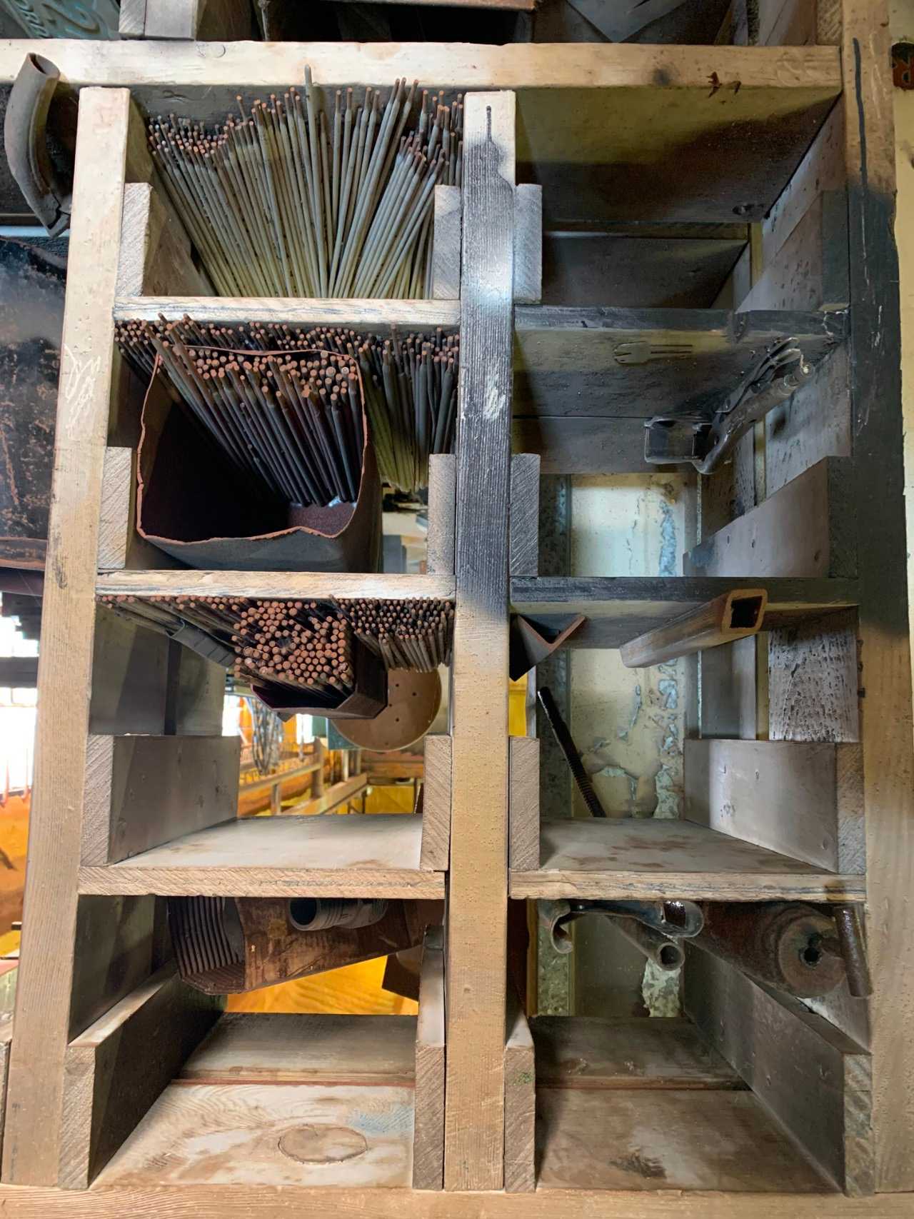 Shelves with all contents - INDUSTRIAL PARTS
