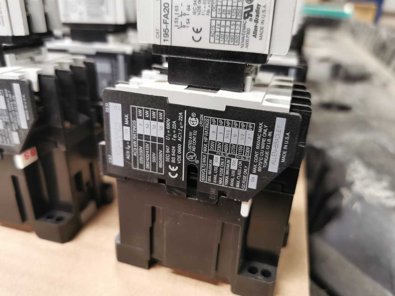 Lot of Fuses, Relays & Contactors - ELECTRICAL COMPONENTS