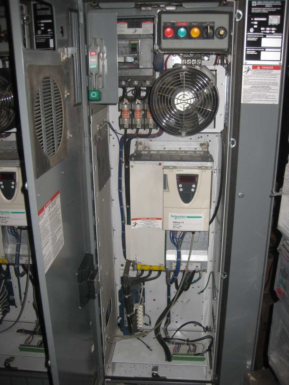 SQD Model 6 1200A Panel triple section 30HP VFD 70A BREAKER - MISCELLANEOUS