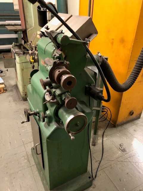 FAMCO Cutter Grinder - GRINDING MACHINES