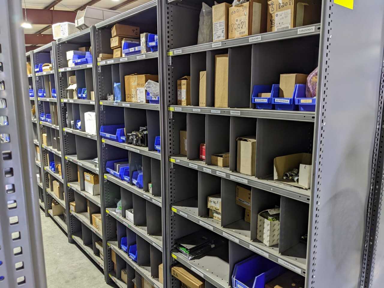 Lot of Indirect Material - Electrical, Power Transmission, Motors - INDUSTRIAL PARTS