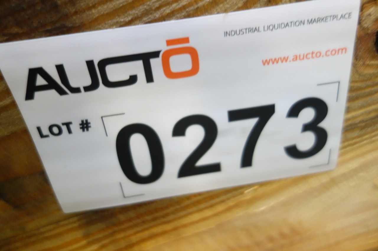 Pallet of assorted coolant pumps, cylinders, machine parts - MACHINING ACCESSORIES & TOOLING