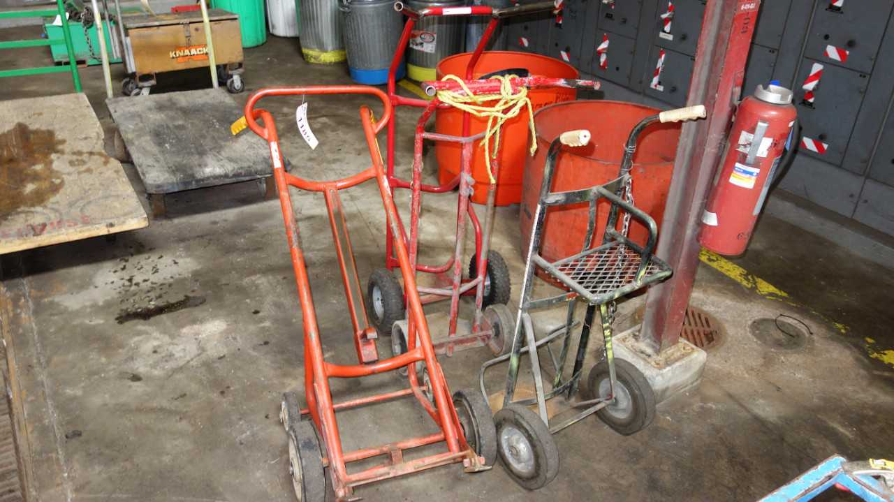LOT OF 4 GAS CYLINDER DOLLEYS - PNEUMATIC CYLINDERS & ACTUATORS