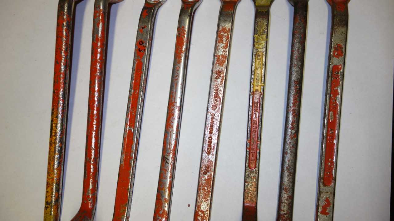 LOT OF 8 ASSORTED CLOSED END BOX WRENCHES - HAND TOOLS