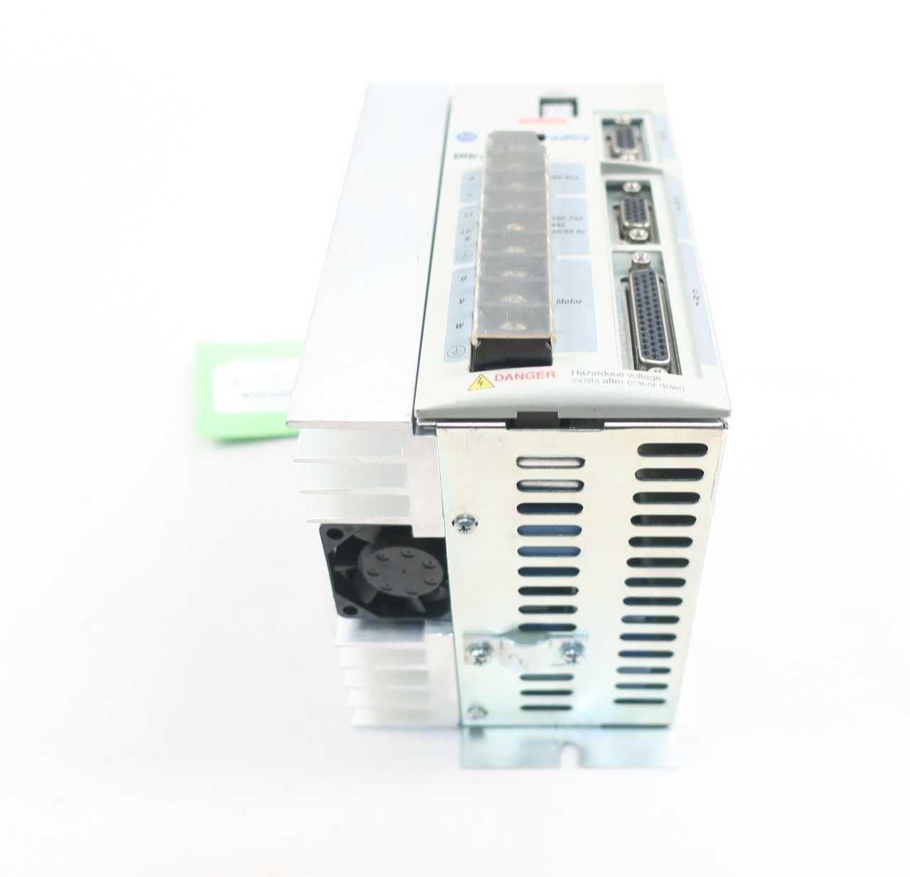 ALLEN BRADLEY 2098-DSD-020X ULTRA3000I SERVO DRIVE 120/240V-AC - SERVO