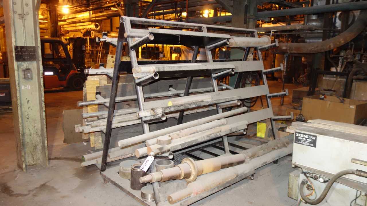 CONTENTS OF RACK, ASSORTED STEEL SHAFTS - MISCELLANEOUS
