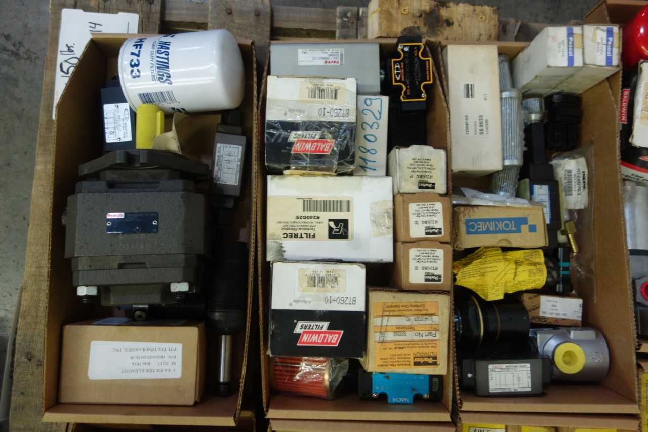 3 PALLETS OF HYDRAULIC REPLACEMENT PARTS - VALVES