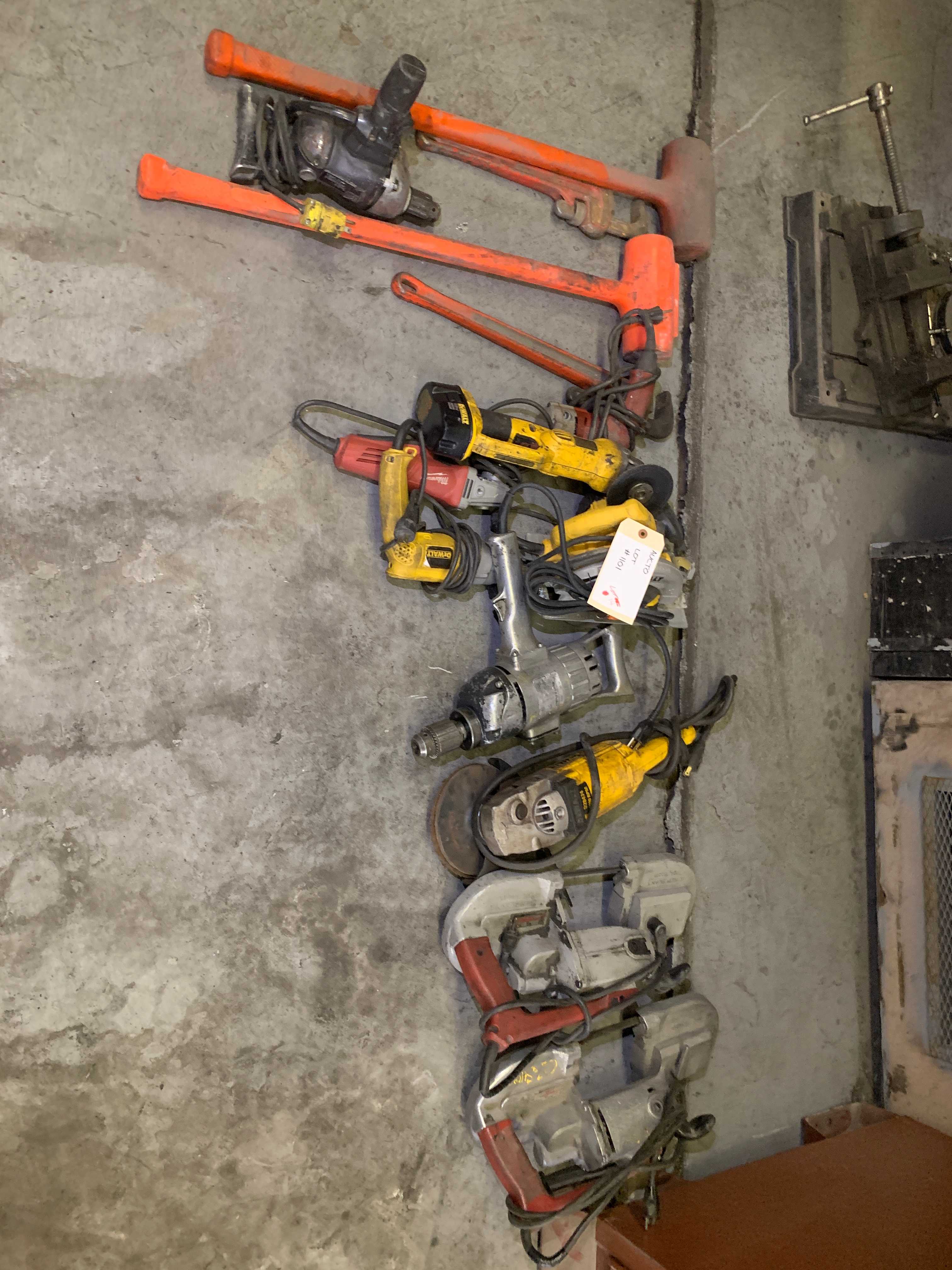 LOT OF POWER TOOLS - ELECTRIC POWER TOOLS