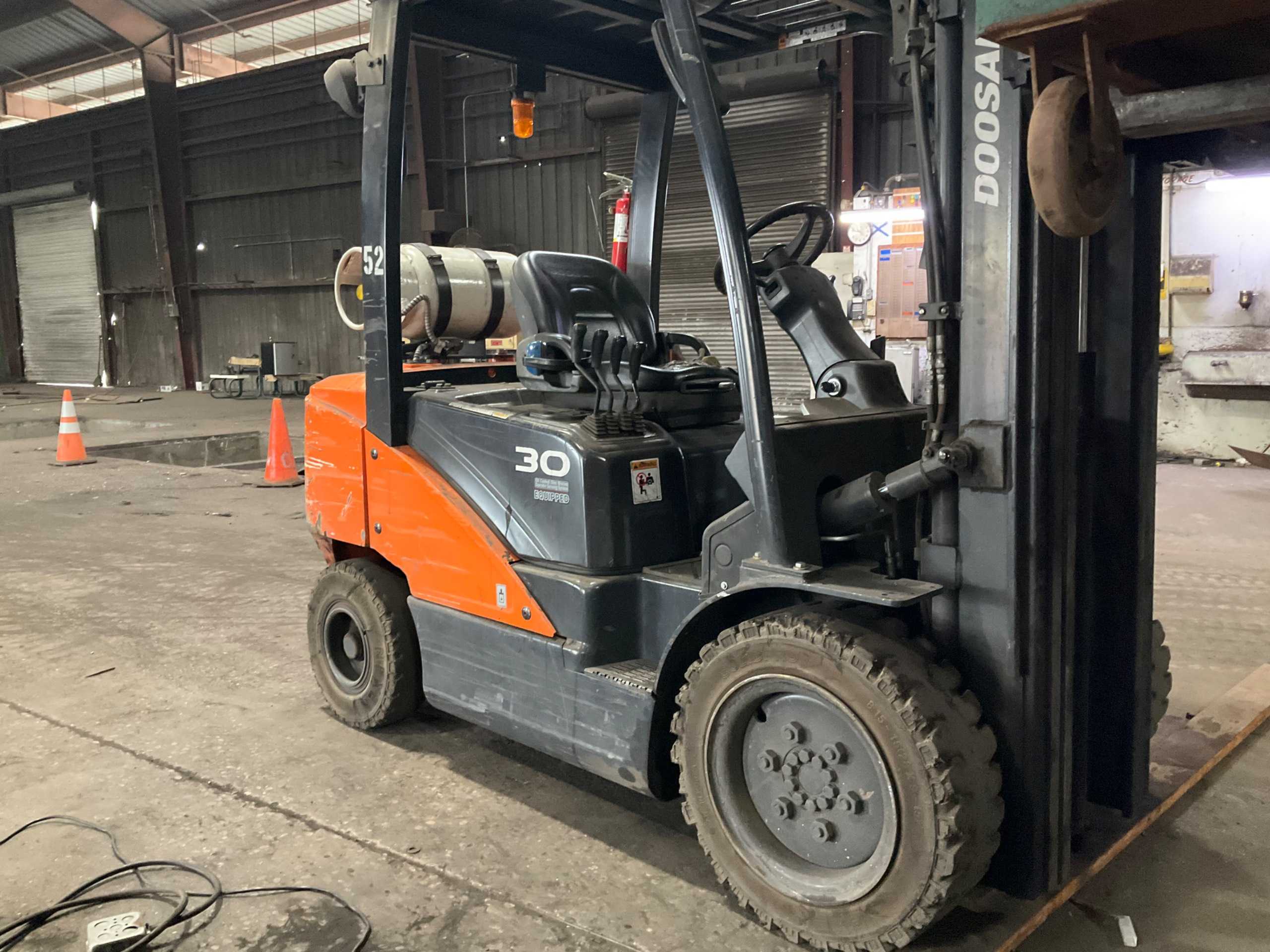 DOOSAN G30N-7 SIT-DOWN FORKLIFT