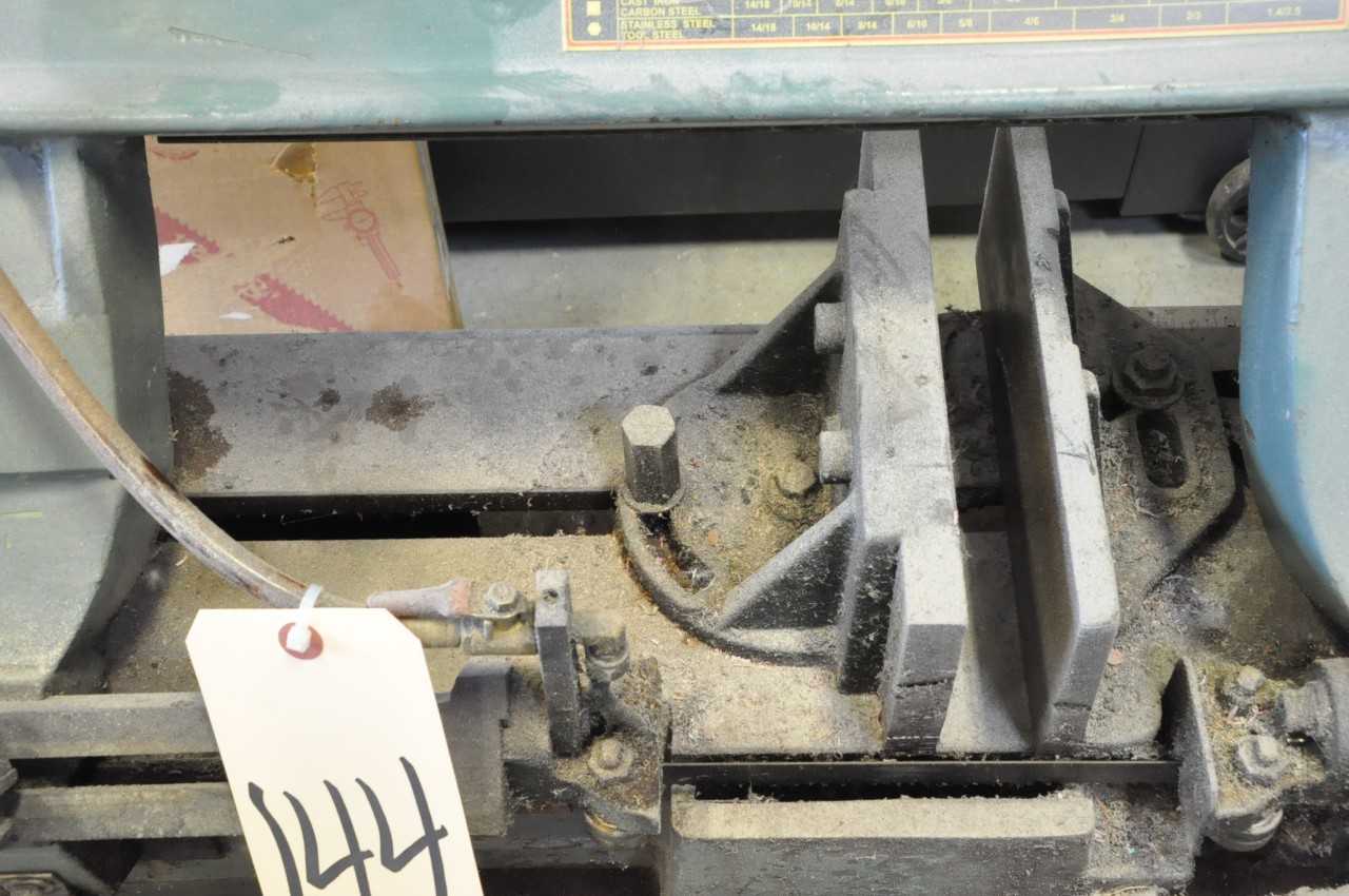 Rong Fu Model MBS-71200M, 7" Horizontal Metal Cutting Band Saw, S/n N/a, Portable - METAL SAWS