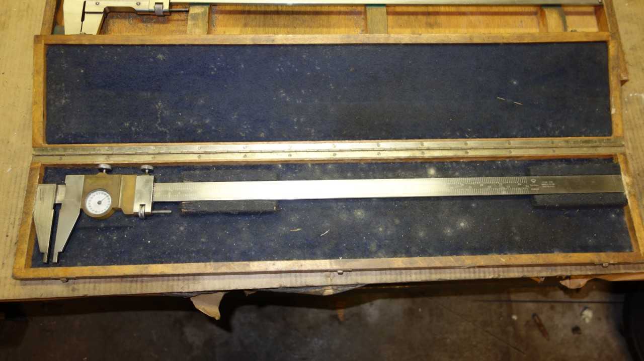 LOT OF 2 ASSORTED 24IN VERNIER MASTER CALIPERS, MITUTOYO, TITAN TOOL - ELECTRIC POWER TOOLS
