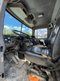 2003 MACK 600 DM600 READYMIX CONCRETE MIXER TRUCK - MIXER TRUCKS