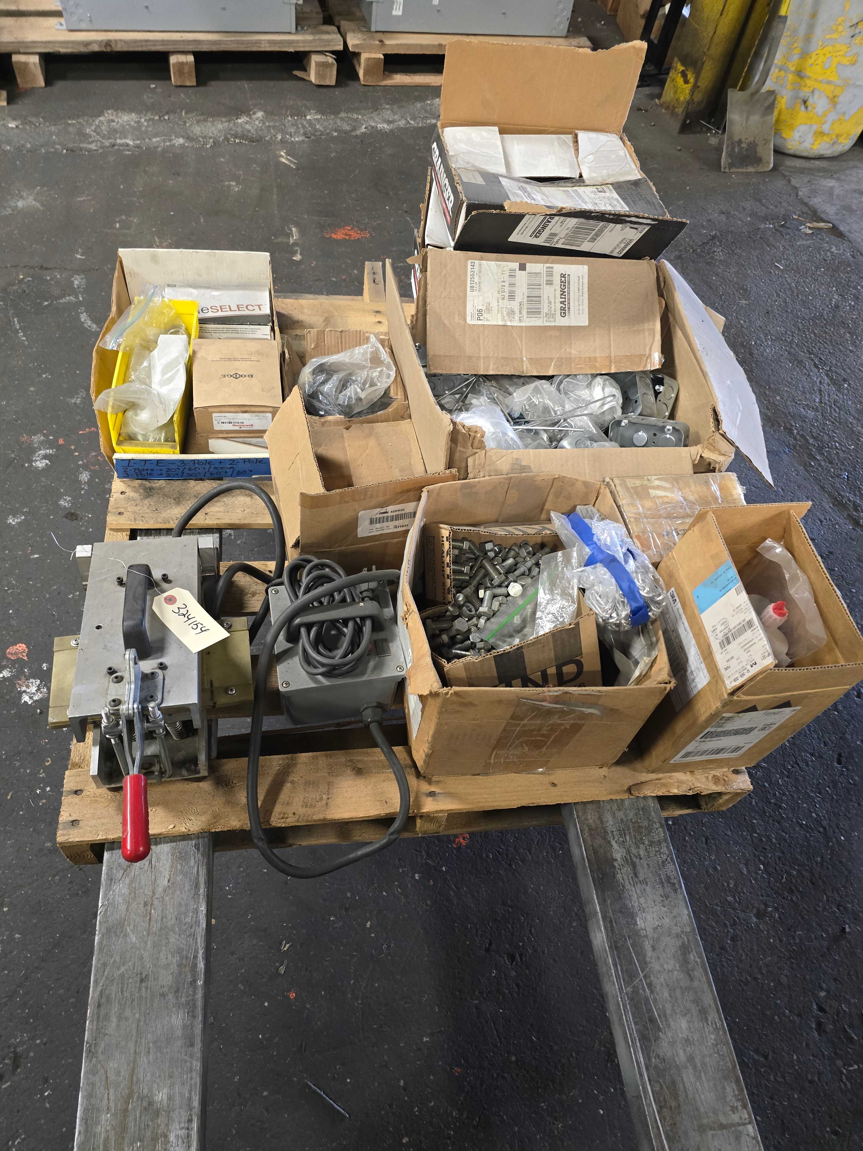 LOT OF MISC PARTS - INDUSTRIAL PARTS
