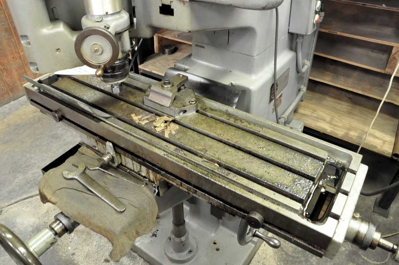 Gorton Model P2-2 Pantagraph Machine with Brass Tag Cutter and Supplies - MACHINING ACCESSORIES & TOOLING
