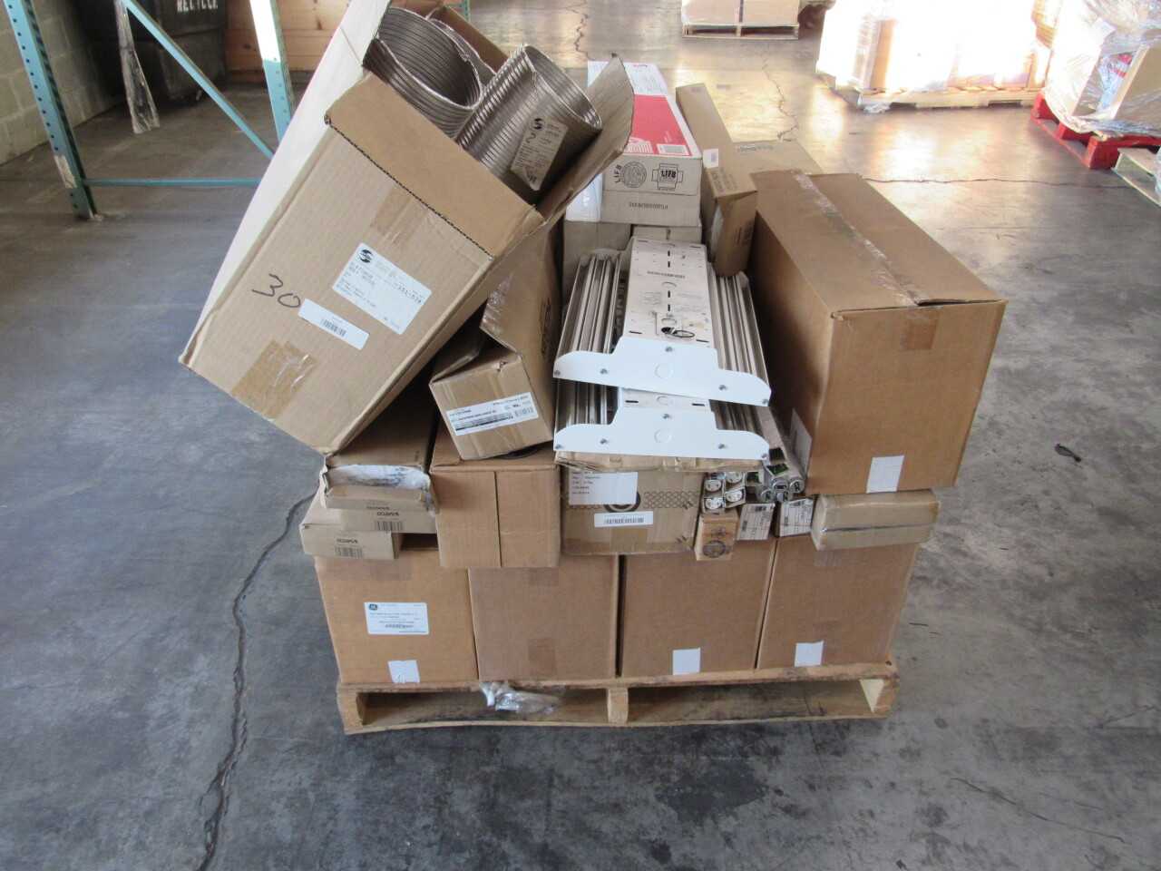 Pallet of 89x Assorted Lights, LEDs & HVAC - LIGHTING