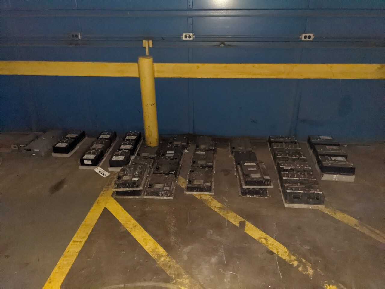 LOT OF 35 ASSORTED AC POWER INVERTERS, ZAPI AC-2, DUALAC2, FSIP 83Y05197A SUPERDRIVE - HAND TOOLS