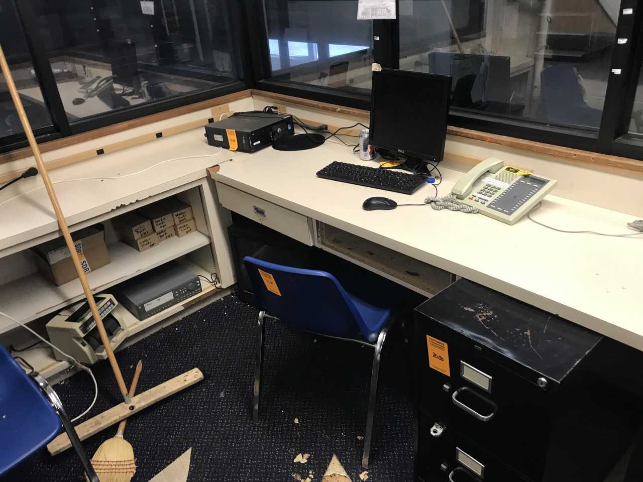 CONTENTS OF OFFICE ROOM - PLANT & FACILITY EQUIPMENT