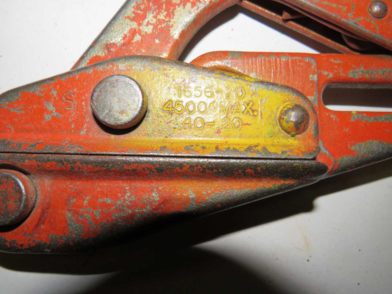 LOT OF 2 KLEIN 1659-30 1656-20 4500LBS MAX LOAD BULLDOG WIRE PULLING GRIP - ELECTRIC POWER TOOLS