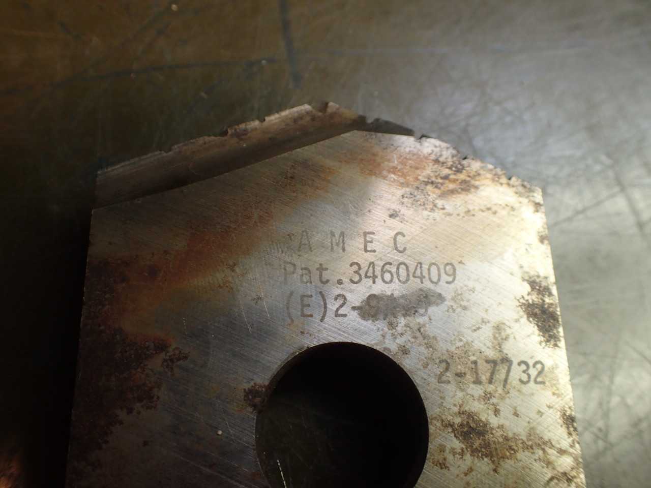 2 Pieces Allied Machine AMEC 2-7/16" E Series Spade Inserts: Used Good Condition - HOLEMAKING TOOLS