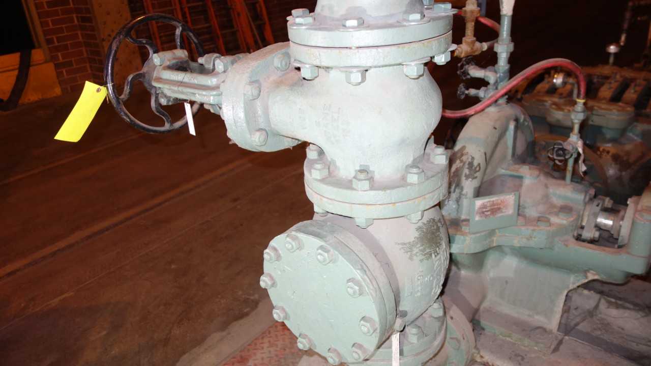 LOT OF 2 ASSORTED CRANE 150 STEEL VALVE, 6 IN CHECK VALVE, 6 IN GATE VALVE - VALVES