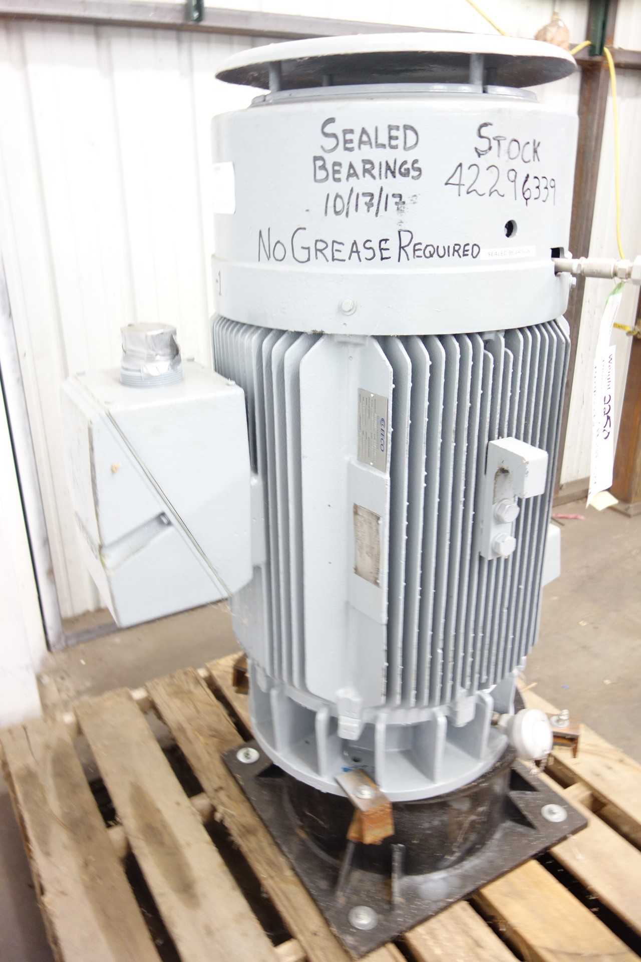 SIEMENS VERTICAL AC MOTOR - ELECTRIC MOTORS