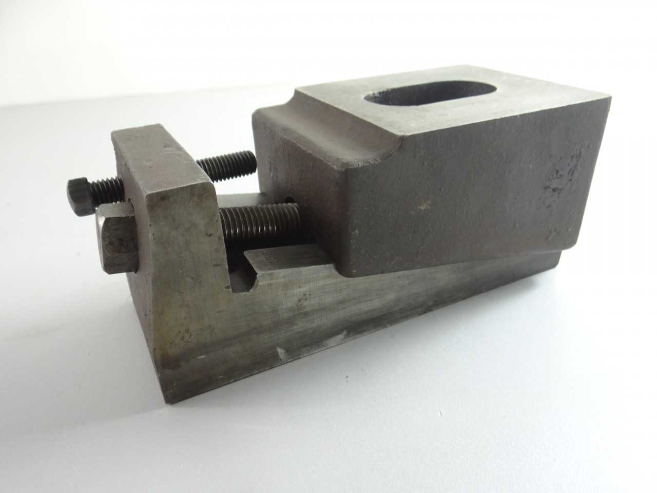 Heavy Duty Case Iron Machine Leveler - MACHINING ACCESSORIES & TOOLING