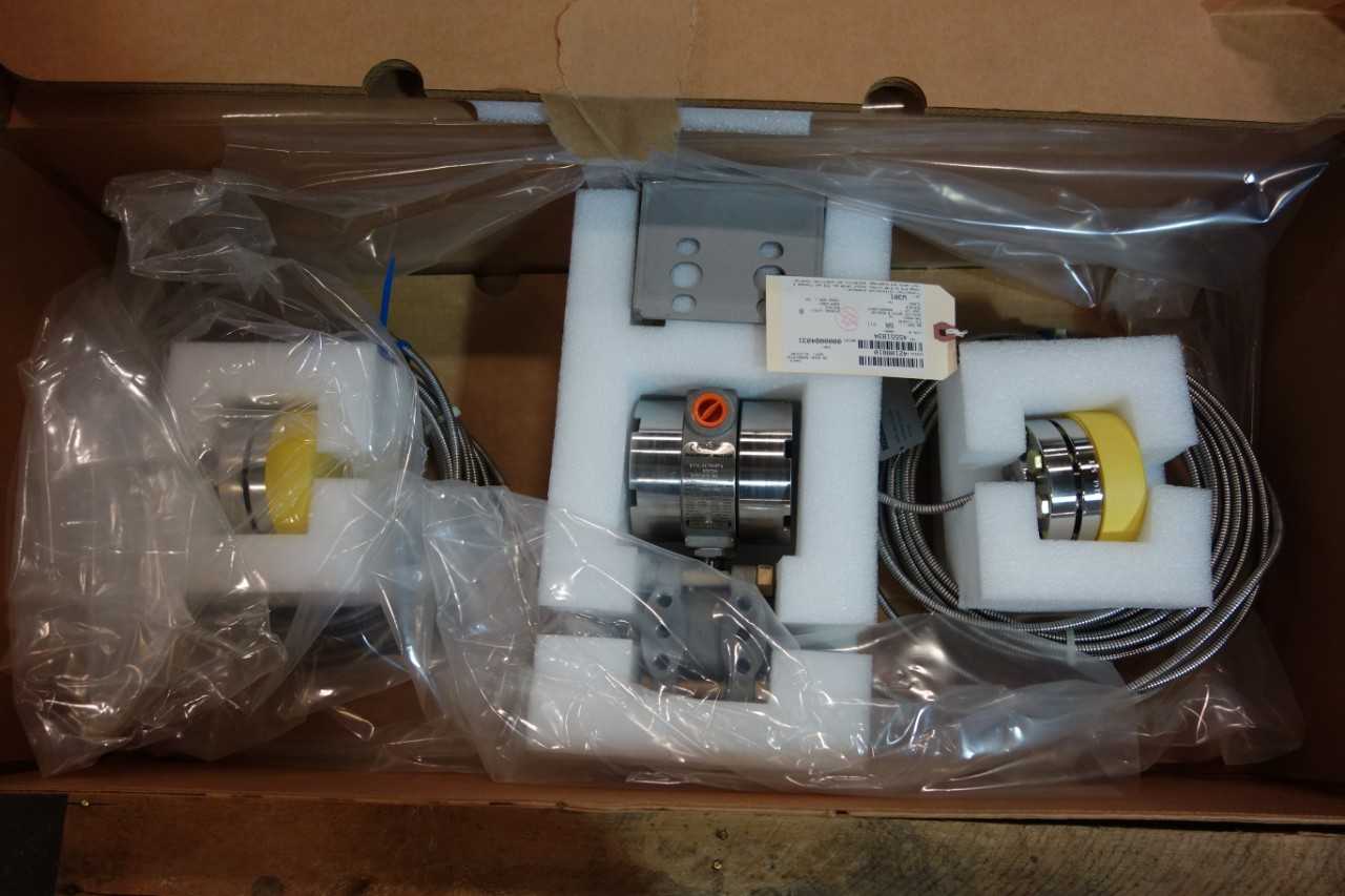 LOT OF 2 ROSEMOUNT PRESSURE TRANSMITTERS - INSTRUMENTATION
