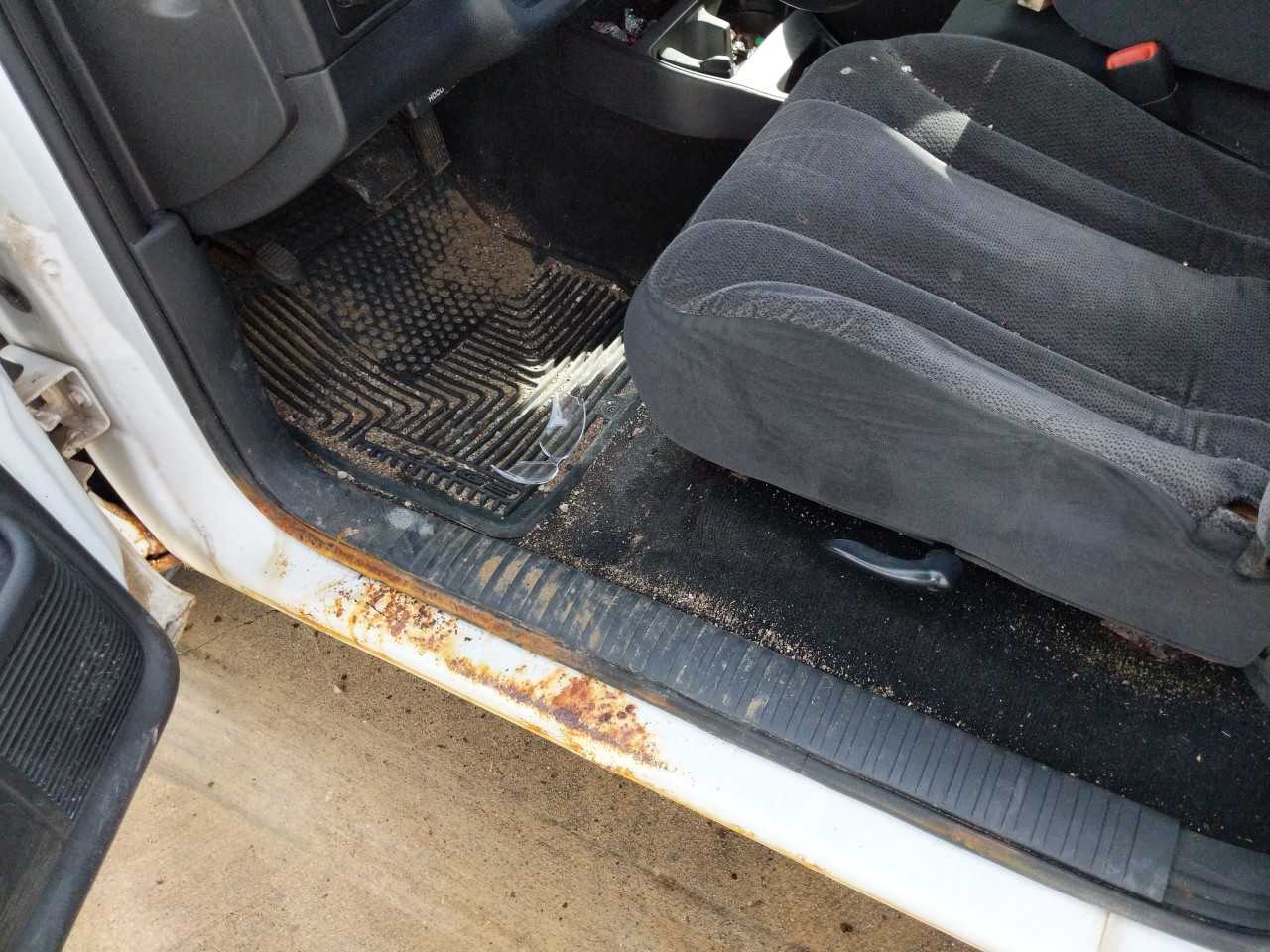 2004 Dodge Dakota 4x4 3.7L Pickup Truck - HYDRO EXCAVATOR TRUCKS
