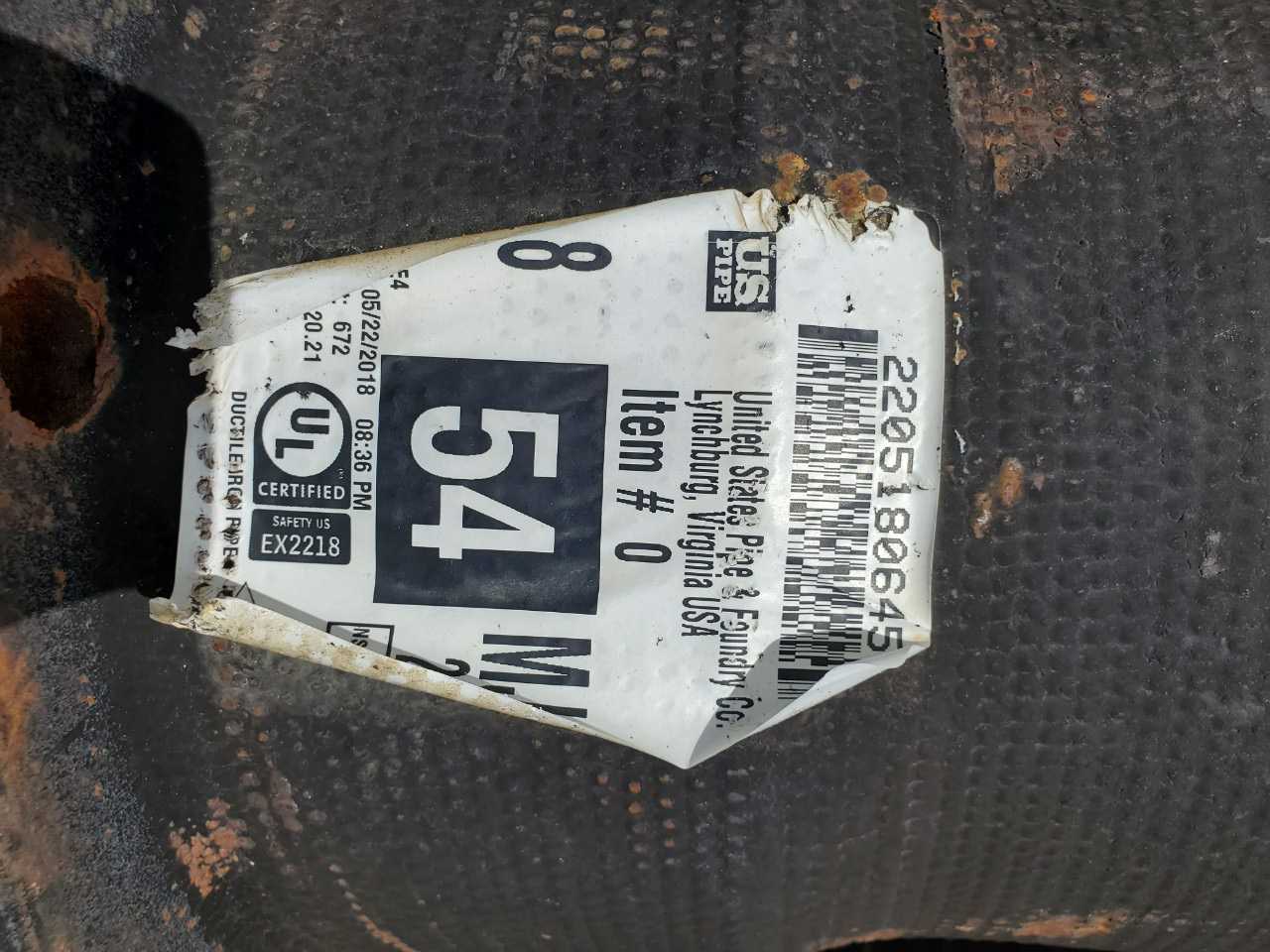 ROW OF ASSORTED US PIPE TYTON JOINT DUCTILE IRON PIPES, 8IN, 10IN, 12IN, 14IN, 16IN, 18IN, 24IN - HAND TOOLS