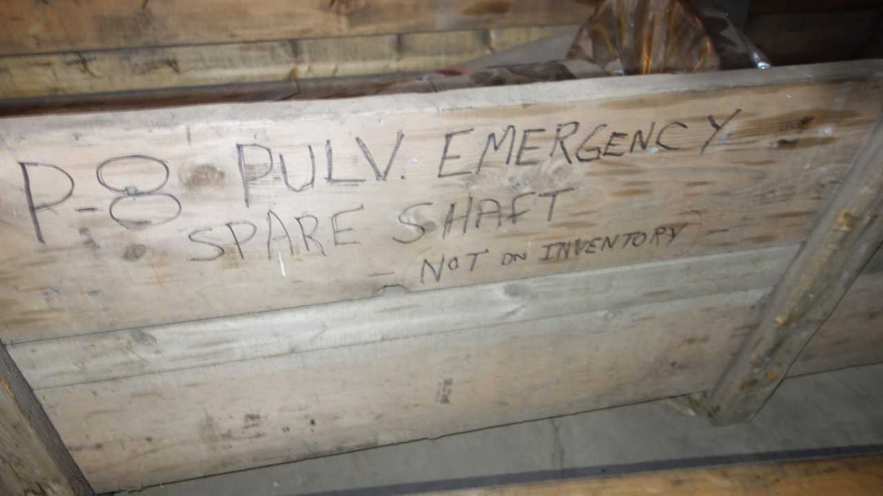 LOT OF 2 ASSORTED CRATES OF STEEL PULVERIZER SHAFT - POWER TRANSMISSION
