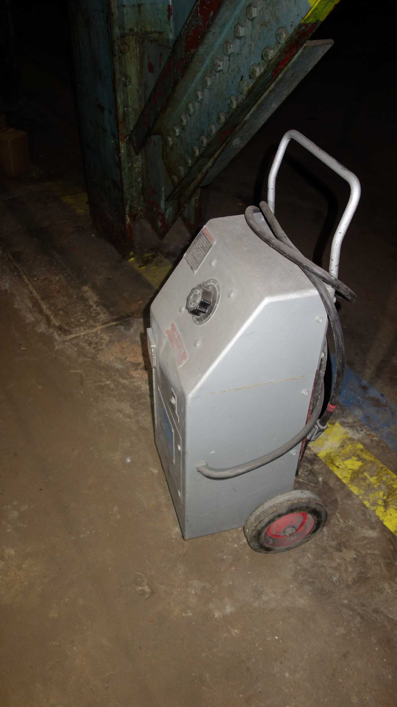 GOULD PGR-12D1 BATTERY CHARGER 120V-AC IN 30V-DC OUT - INDUSTRIAL PARTS