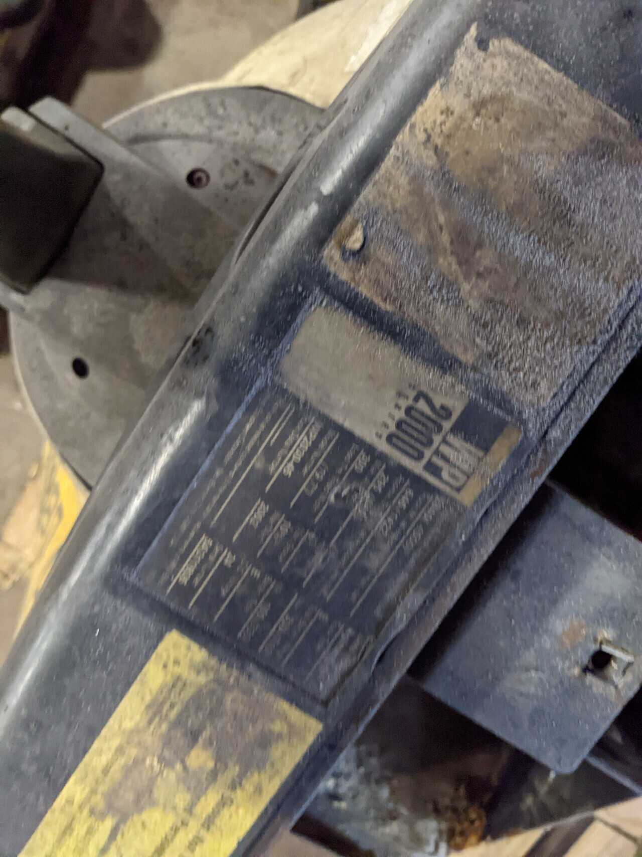 LOT OF 2 CROWN WP 2000 4500LB 24V-DC ELECTRIC PALLET JACK (NEED REPAIRS MISSING BATTERY) - MANUAL PALLET JACKS