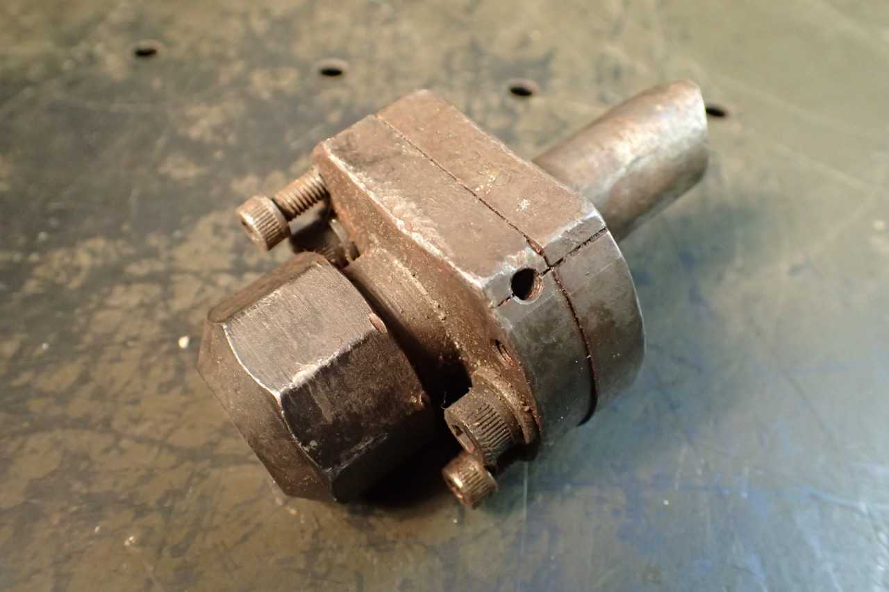 Universal Engineering Y Series Double Taper Turret Lathe Collet Chuck 3/4" Shank - HOLEMAKING TOOLS