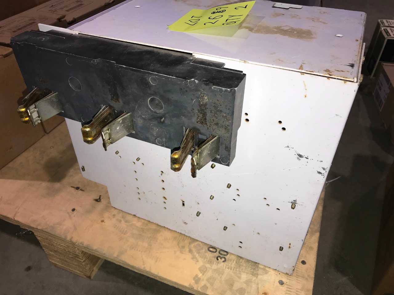 ALLEN BRADLEY MCC BUCKET SIZE 2 STARTER 50A BREAKER (QTY 2) - CIRCUIT BREAKERS