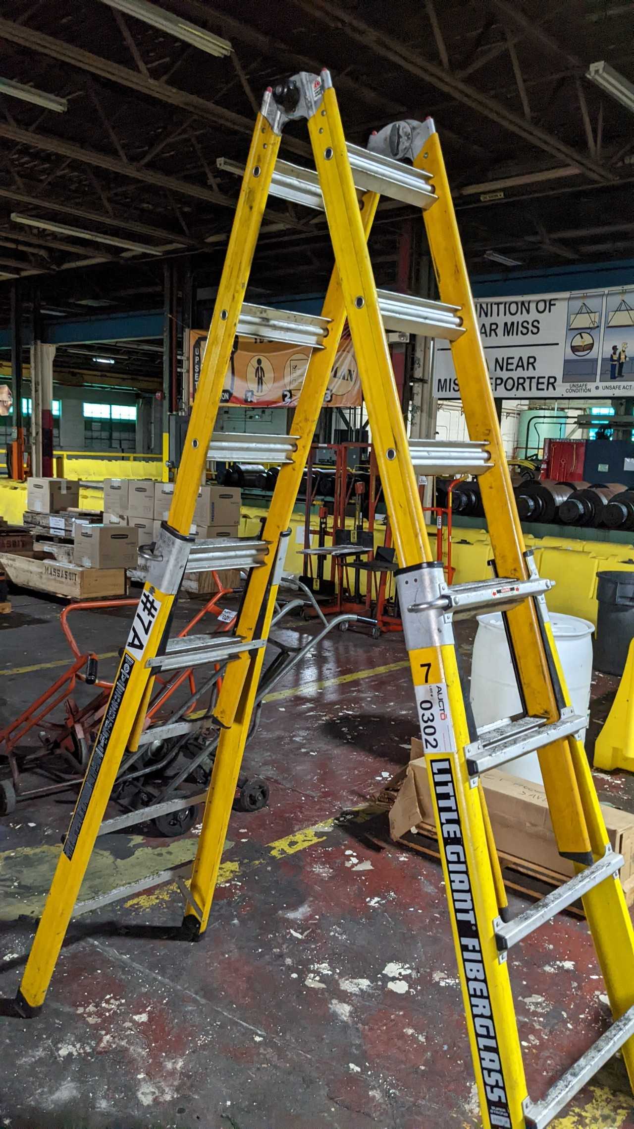 Little giant fibreglass super strong type IA height adjustable ladder - MATERIAL HANDLING