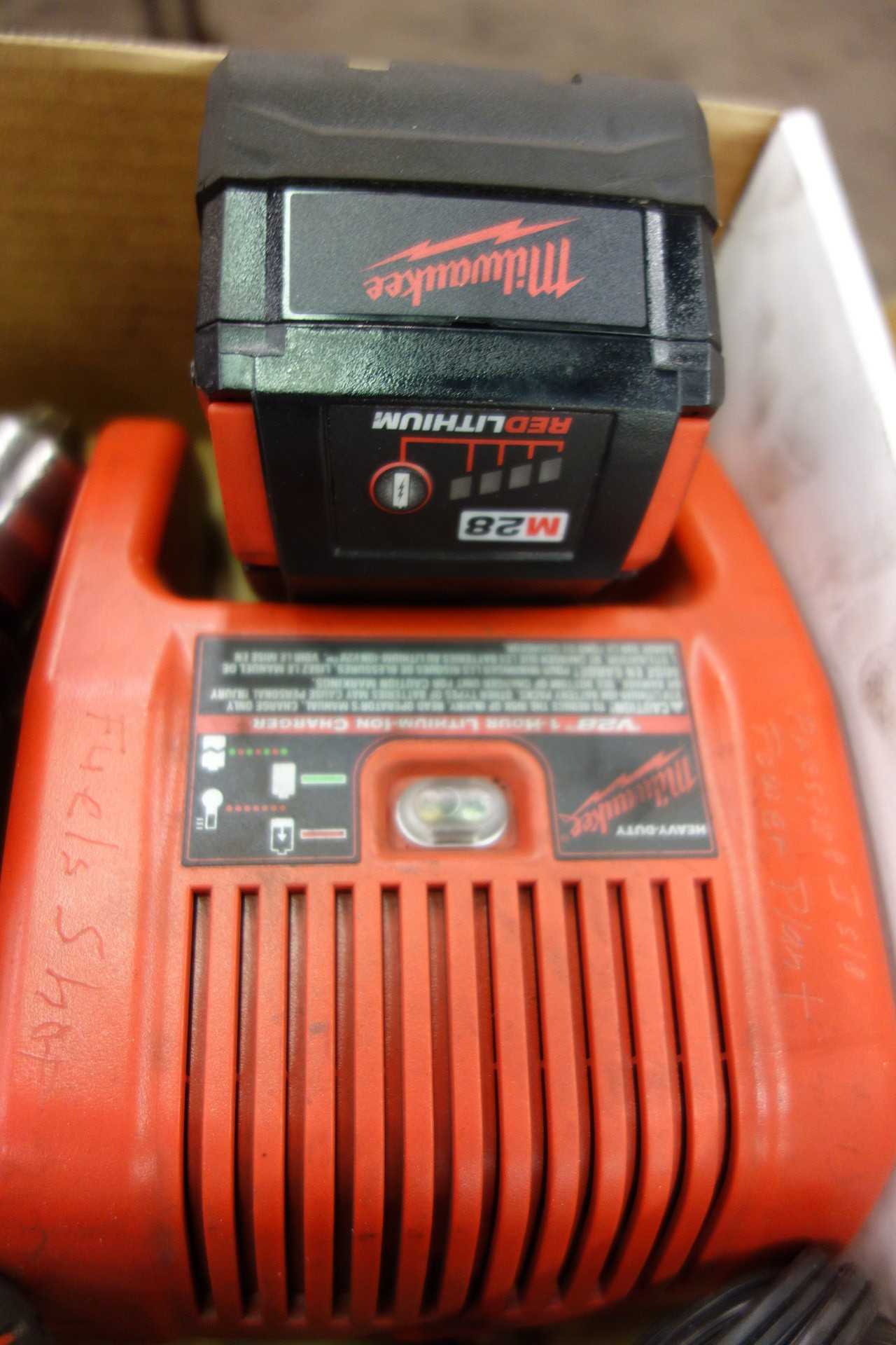 LOT OF 2 MILWAUKEE M28 1/2IN IMPACT WRENCHES - ELECTRIC POWER TOOLS