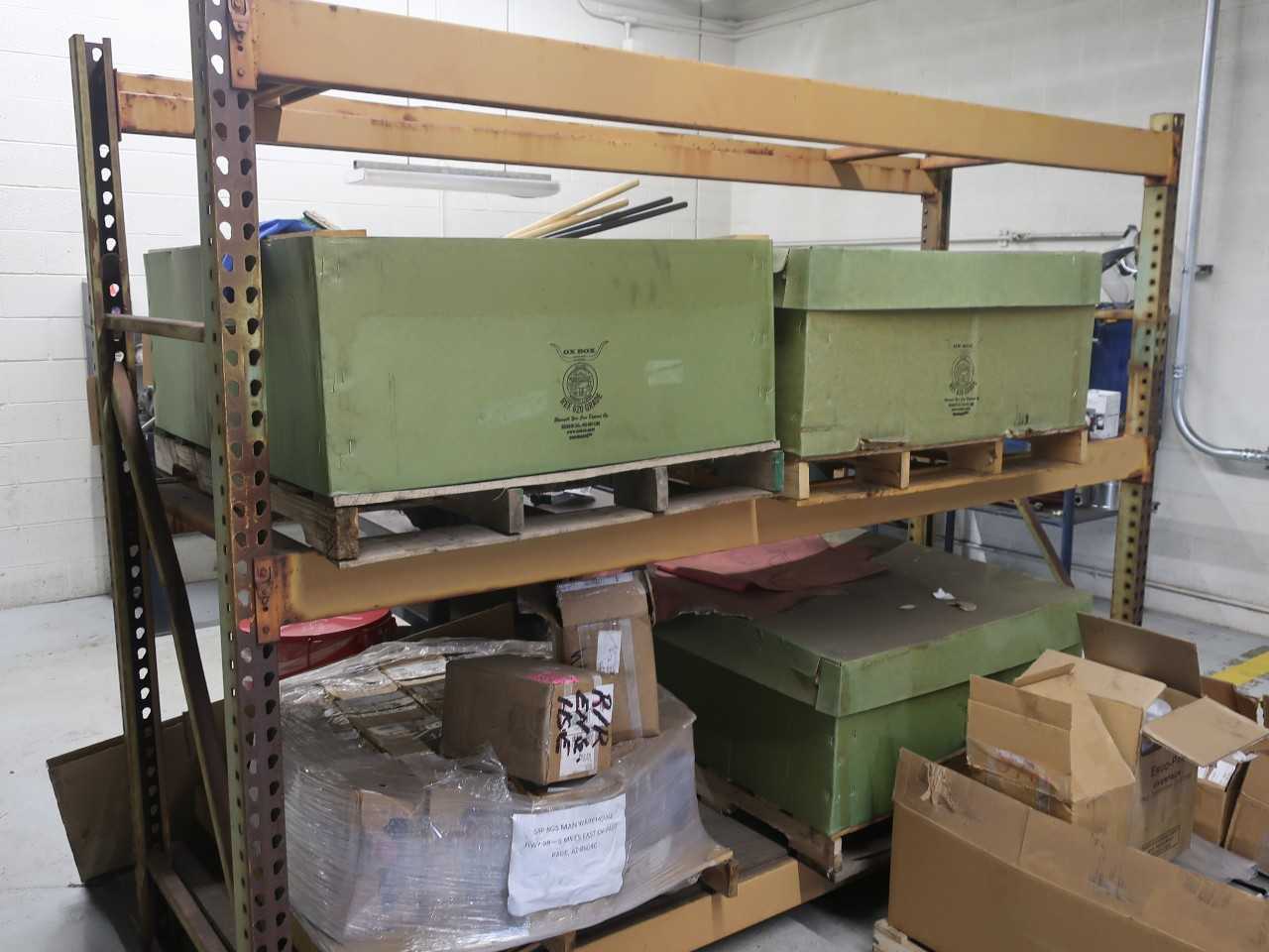 Teardrop pallet racking 1 section - 7'x3' uprights, 9' beams (contents not included) - PALLET RACKING