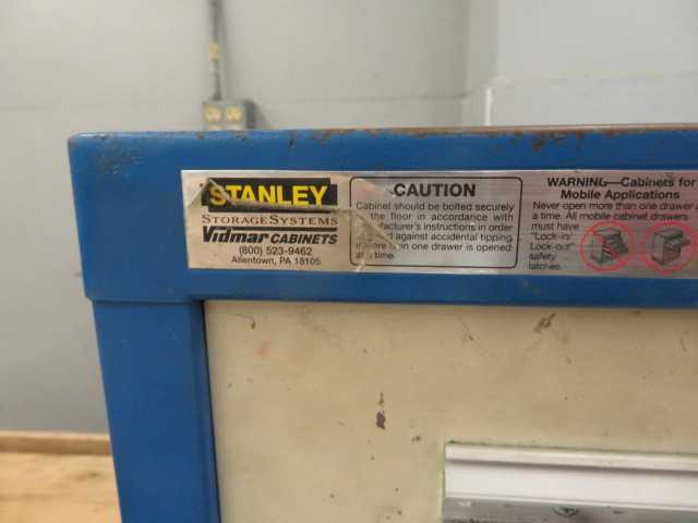 8 Drawer Stanley Vidmar - MISCELLANEOUS