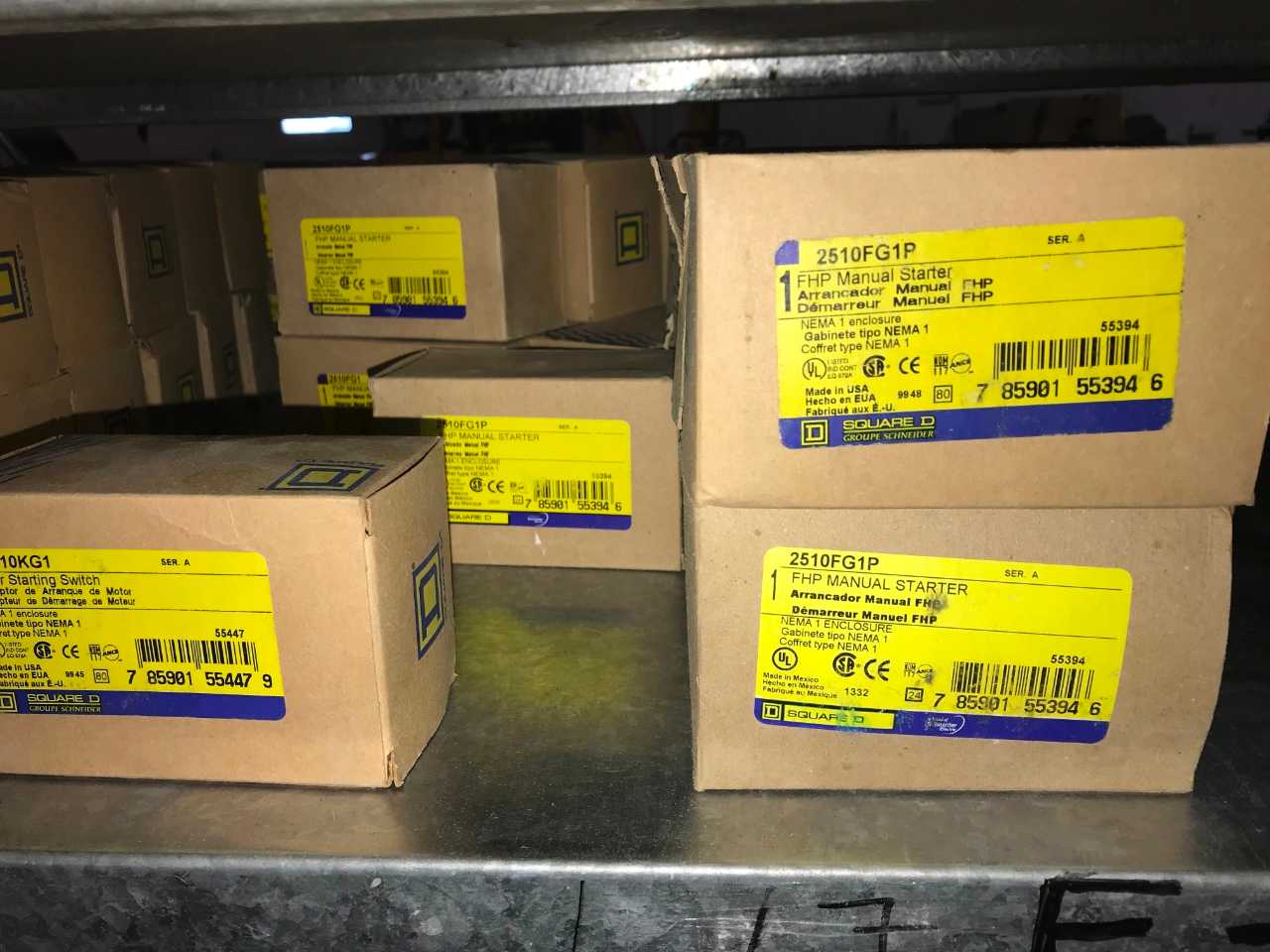 SQUARE D FHP MANUAL STARTERS (QTY 37) - ELECTRICAL COMPONENTS