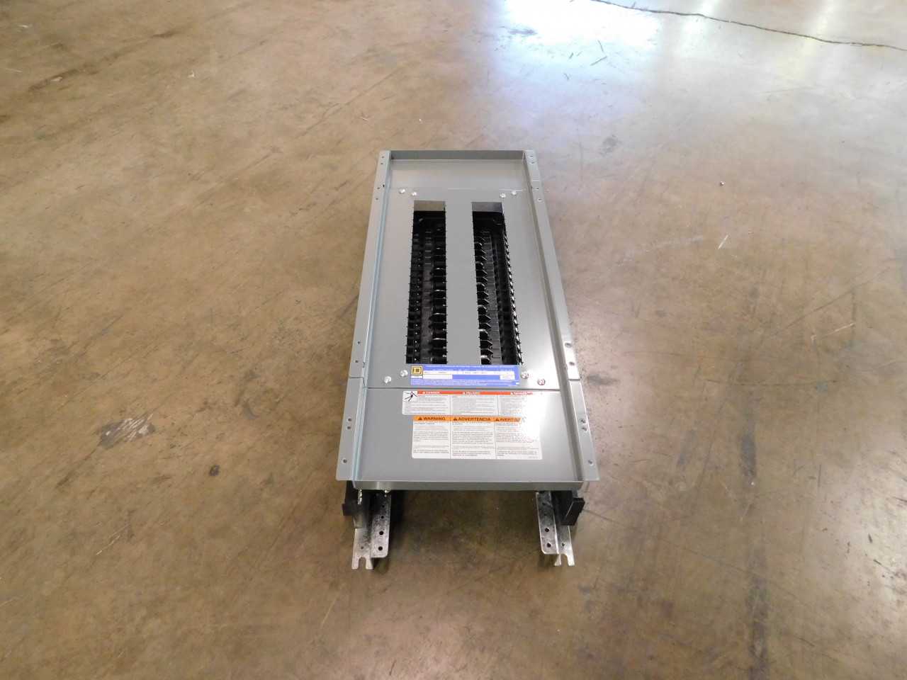 Lot of 1 Panelboard - ELECTRICAL COMPONENTS