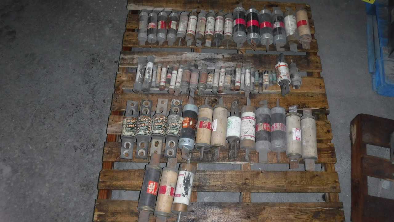 Lot of Assorted Fuses - MISCELLANEOUS
