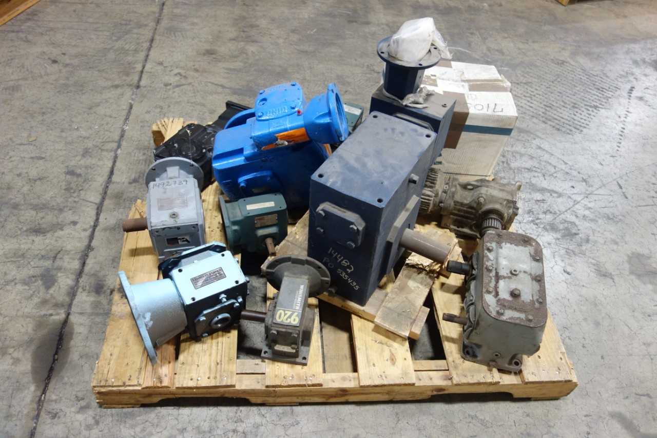 1 PALLET OF GEAR REDUCERS - GEAR REDUCERS