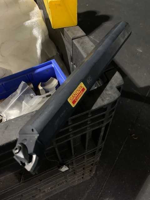 Box of Miscellaneous Items - MACHINING ACCESSORIES & TOOLING