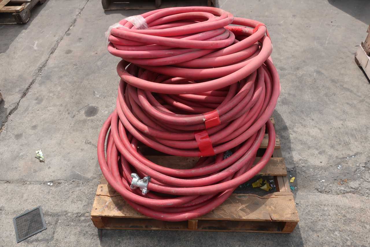 1 PALLET OF GATES DUROFLEX 1IN MULTIPURPOSE HOSES - HOSE